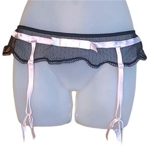 Cassandra Intimates Garter Belt Satin Lace Lingerie Adjustable Sz Medium / Large